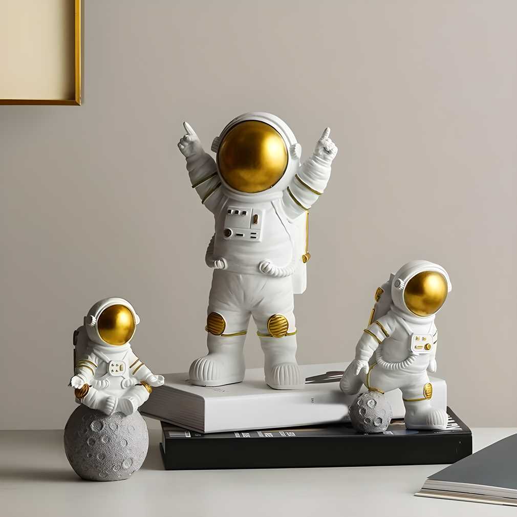 Astronaut Ornament Home Office Desktop Figurine Decors Set of 3 - Golden